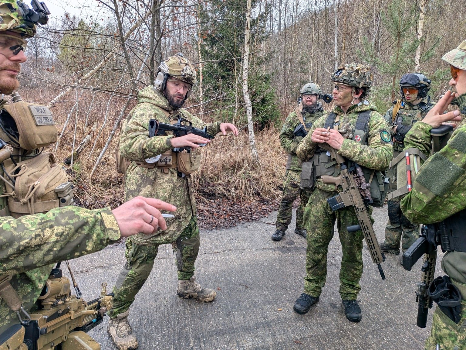 TaskForce44 in taktischer Besprechung